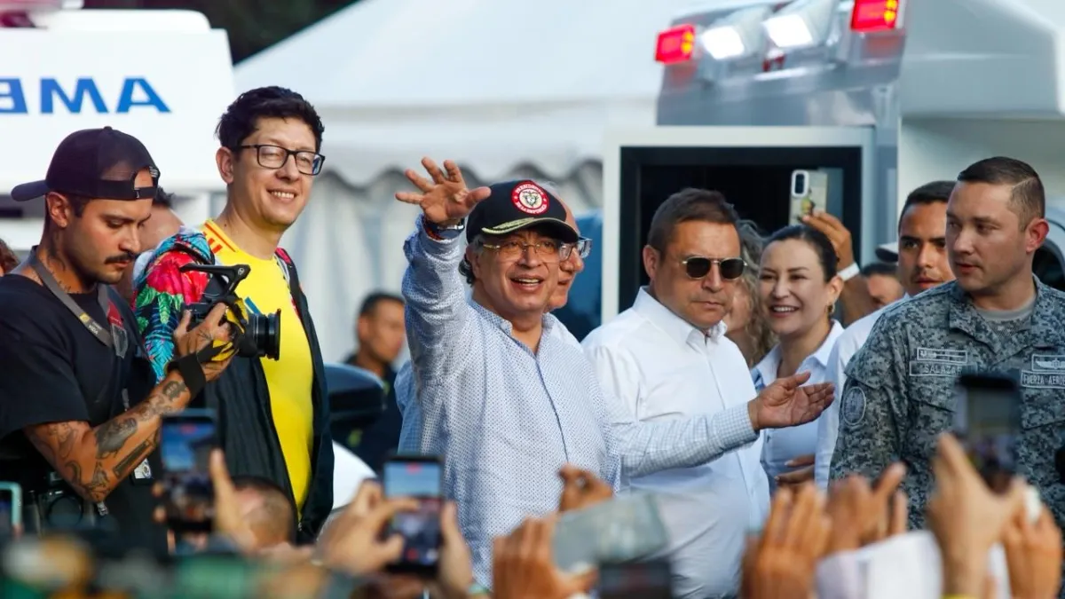 El presidente Gustavo Petro le rindió cuentas a los paisas desde la Universidad de Antioquia: el jefe de Estado llegó cinco horas tarde al evento