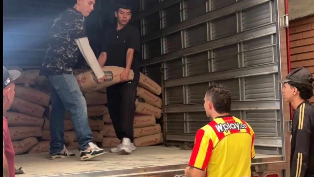 Terremoto en Colombia: desde Barranquilla se suman a la reconstrucción en Pereira y envían 22 toneladas de cemento y 9.000 bloques