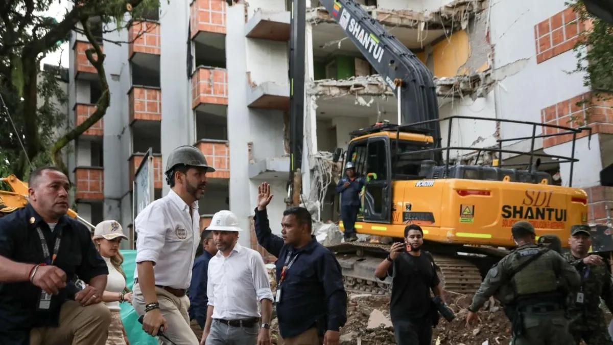 Presidente De La Espriella, testigo de demolición de edificio que era de 'Pacho' Herrera en Cali: anunció con la Alcaldía bonos de vivienda tras sismo