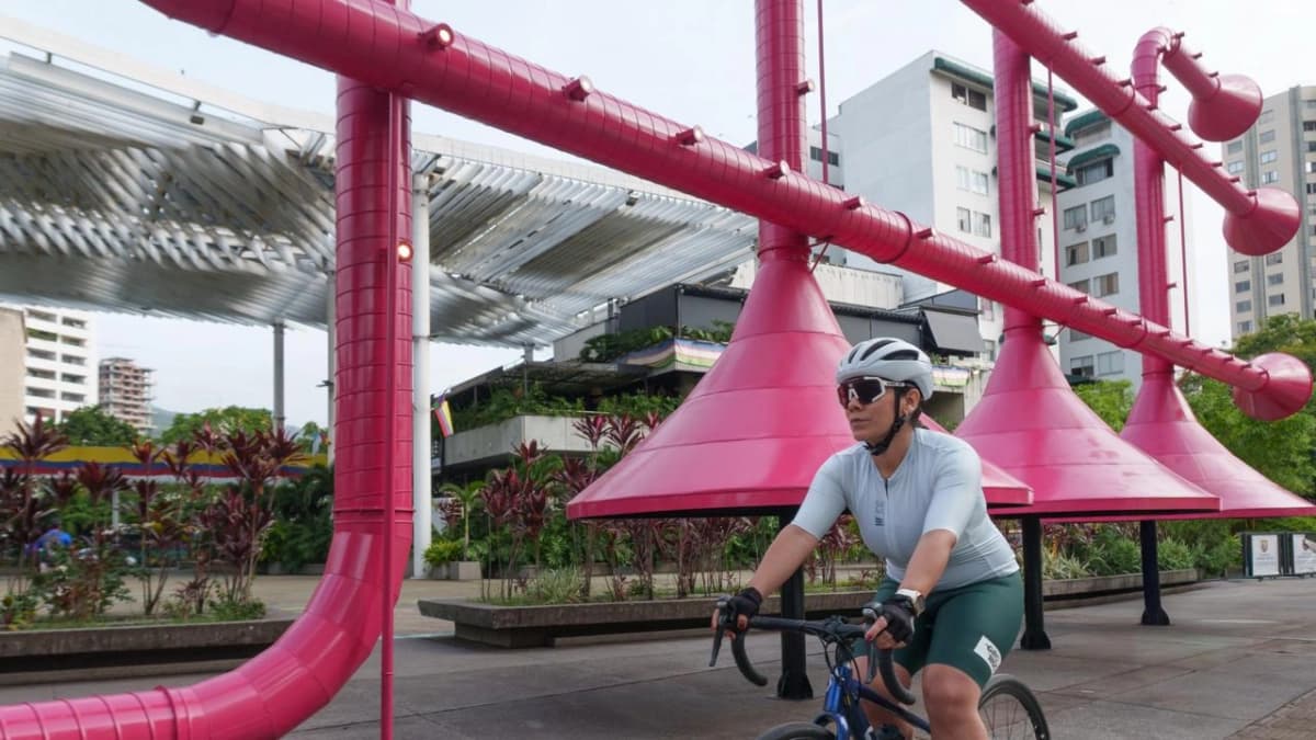 Polémica | ¿Por qué el monumento Las Trompetas de Niche está pintado de color rosado? La Alcaldía de Cali anunció investigación