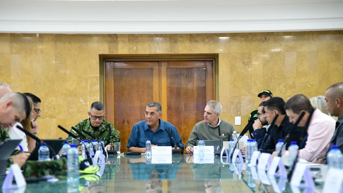 Gobernación de Antioquia y Ministerio de Defensa definieron la hoja de ruta para hacerle frente a los grupos armados organizados en el departamento